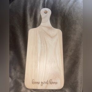 Wooden Cutting Board with 'Home Sweet Home' Engraving